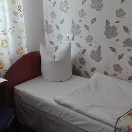 Artix Hotel Zbąszynek Buitenkant foto