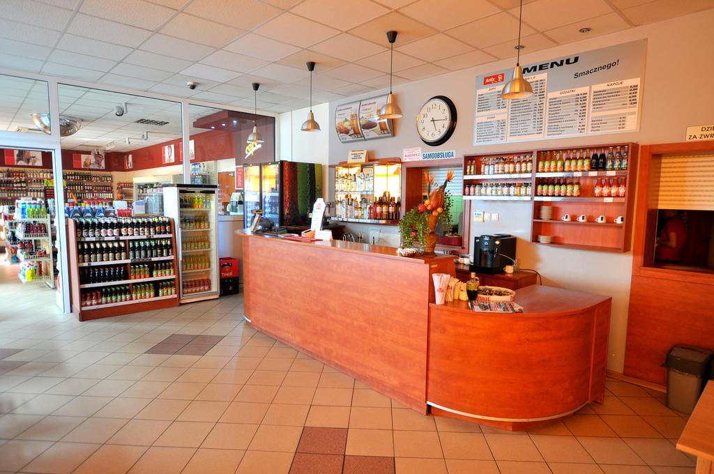 Artix Hotel Zbąszynek Buitenkant foto