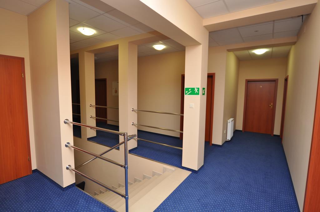 Artix Hotel Zbąszynek Buitenkant foto